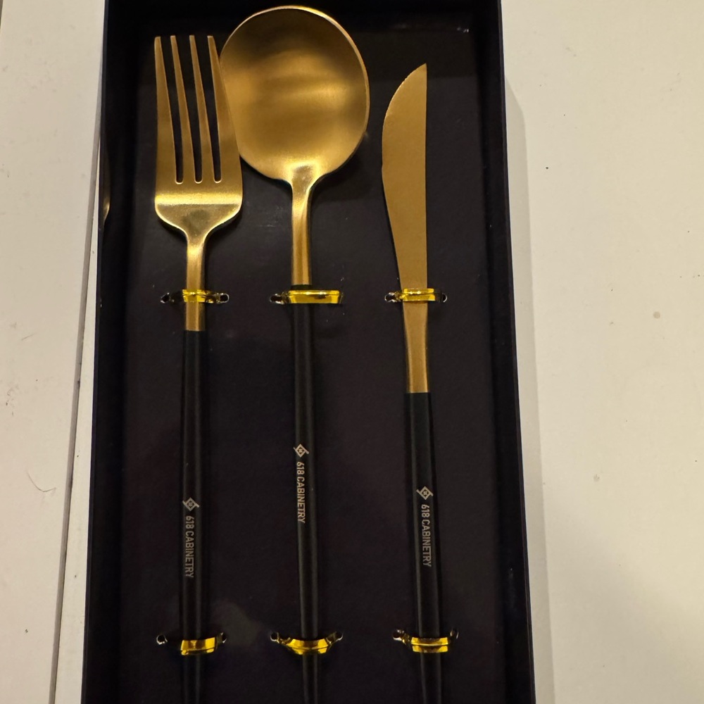 Black & Gold Flatware Set